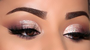 Crystal glam cut crease made easy ✨