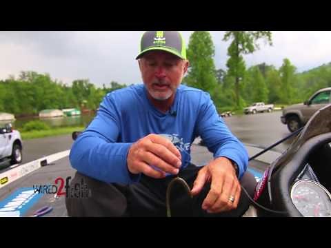 How to Rig a Weedless Wacky Worm