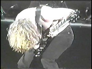 Megadeth - Paranoid (Live In St. Paul 2000)