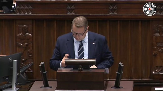 Przemysław Czarnek - ws. katastrofalnej sytuacji w szkołach [10 lipca 2025 r.] 38. posiedzenie Sejmu X kadencji Informacja bieżąca w sprawie katastrofalnej sytuacji w szkołach w kontekście niezgodnych z Konstytucją RP i prawem oświatowym decyzji podejmowanych przez minister Barbarę Nowacką dotyczących programów nauczania, przedmiotów nauczanych w szkołach oraz swobody doboru przez nauczycieli metod nauczania | Videoparlament.pl