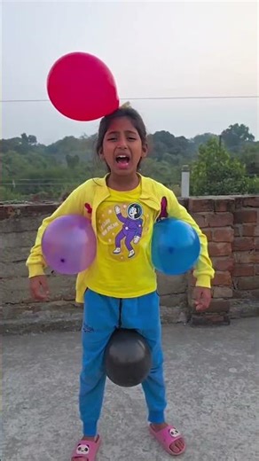 mummy solved fixing balloon problem 🎈💉😭#shorts #trending #youtubeshorts #funnyvideo