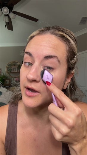 This concealer from @tarte cosmetics is the best at concealing my dark circles #concealer