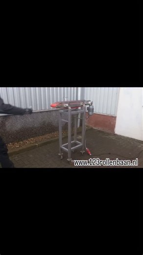 123rollenbaan.nl (conveyorgram) on Instagram: "SMALL inox conveyor with chainbelt #rollerconveyor #rollerconveyors #beltconveyorsystem #forderbander #förderanlagen"