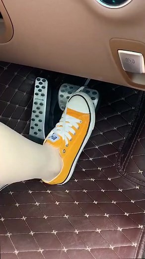 You need this magnetic shoe belt to prevent your shoelaces from being too long and dangerous to drive #amazon #amazonfinds #amazonmusicjinglebelltok #amazonmusthaves #amazonprime #amazonfavorites #amazonfashion #amazonas #amazonprimevideo #amazonhaul #amazonfinds2022 #amazongadgets #amazongadget #tiktok #tiktokfinds #typ #typing #wipo #founditonamazon #foundation #foryou #fypシ | HomeGadgets