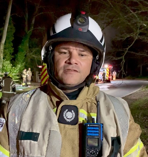 20K views · 189 reactions | Crews from across Suffolk and Norfolk Fire & Rescue Service dealt with a large thatch roof fire near Stowmarket overnight, thankfully with no-one hurt. Group Manager Postlethwaite led operations with 75 firefighters on scene who worked tirelessly throughout the night to extinguish the fire, we remain on scene to damp down and start investigations into the cause. | Suffolk Fire and Rescue Service | Facebook