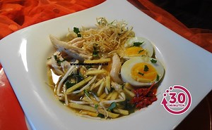 🍷🍴 Saoto (de populairste Javaanse soep): 1. RECEPT: www.surinaamseten.nl/a/2x 2. MEER RECEPTEN: surinaamseten.nl/facebook >>> KOOKBOEK: www.surinaamseten.nl/a/9s #sandhiasrecepten #eten #lekkereten #surinaamseten #recepten#recept #koken #fajalobi #watetenwevandaag#fajalobipindakaas #kookboek | Sandhia's Recepten