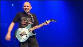 AC/DC Go Down machine gun plays acdc