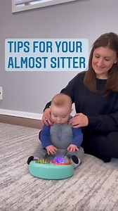 Hi! I’m Allison, the pediatric PT and mom of 4 behind @totsontarget! Sitting is a 6-8 month milestone, but some babies may start prop sitting a littler earlier. Sitting is one of the nicest stages because baby loves this new vantage point but you don’t have to worry about baby gates just yet 😉 Here are some tips to help your almost sitter improve sitting balance 💥 | Tots On Target