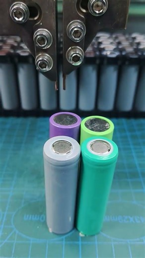 ⚡Lithium battery assembly involves sorting cells, spot