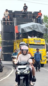 Sound horeg H-pro menuju start karnaval sumber Brantas | Edi sound horeg