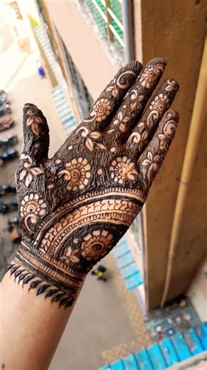 New mehndi design ✨️ 👌 #mehndiartist #mehndi #mehndi #hennatattoodesign #hennatattoodesign #henna