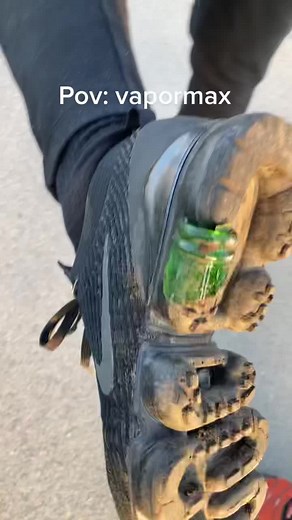 How to Clean Shoes: Removing Debris Effectively