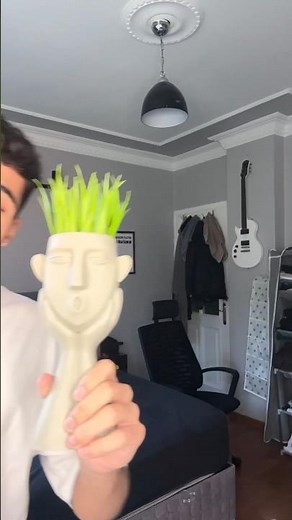 This video is 2 seconds long