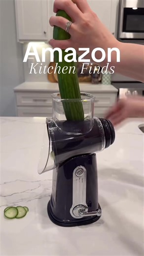 My favorite kitchen gadget that makes slicing and grating so much easier ✨ . . . #amazonfinds #kitchengadgets #amazonmusthaves #amazonhome