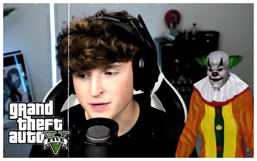 GTA 5 streamer spawns creepy clown stalker using mods