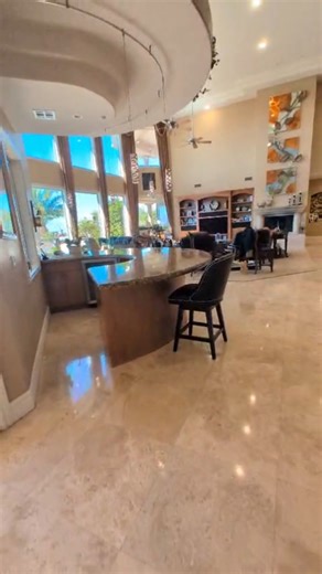 🪨 Travertine / Limestone / Saltillo / Polishing – Honing, refinishing, sealing🧱 Grout Deep Cleaning