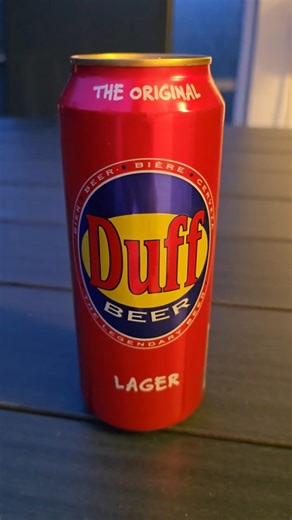 Duff Beer reviewed by an expert #beer #simpsons #thesimpsons #fyp #shorts