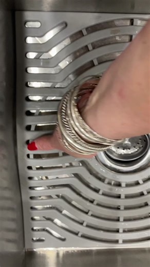 Sink protector cleaning underneath silicone vs metal what’s better? Does plastic develop mold faster? #sinkclean #cleaningtiktok #cleantips #cleansnob @cleansnob @cleansnob @cleansnob