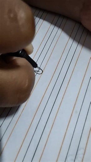 Capital cursive letter Q