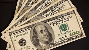 How Long Does a YouTube Video Have to Be to Make Money?