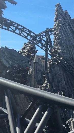 Taron’s First Overbank | Phantasialand’s Intamin LSM Coaster