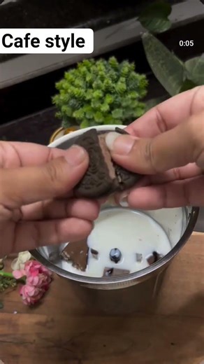 cafe style KitKat shake 🤩😋