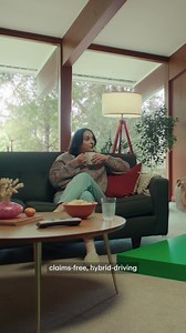 Claims-free drivers save an average of 30%. It’s one of over 30 ways you can save with TD Insurance. Conditions apply. | TD Insurance