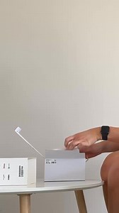 Připojení Homatics zařízení je velice jednoduché Homatics, snadné připojení, jednoduchá instalace, chytrá televize, Google TV, Android TV, Chromecast, HDMI, TV box, dongle, stick, Netflix, YouTube, Spotify, Google Play, hry, smart home #Homatics #ChytráTelevize #GoogleTV #AndroidTV #Chromecast #HDMI #SnadnéPřipojení #JednoducháInstalace #SmartHome #UpgradeTV #Netflix #GooglePlay | homatics.cz