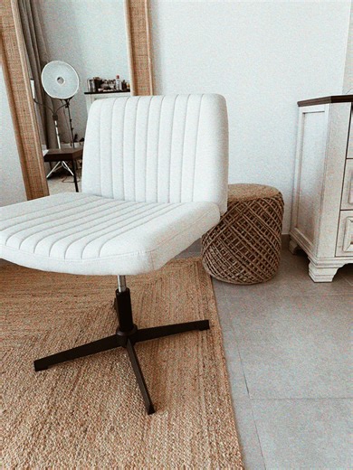 Pukami Armless Desk Chair | With.nouran