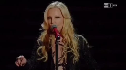 #RoadtoSanremo2026 - Puntata 28 (Line-Up 2026) - Campioni 23 - Patty Pravo Siamo alla puntata numero 28 di Road to Sanremo 2026, la numero 23 dedicata ai Campioni, ed eccoci al ritorno in gara dopo 7 anni di una leggenda vivente della nostra musica: Patty Pravo! Nicoletta Strambelli, da Venezia, classe 1948, lei è al suo undicesimo Festival, ha esordito nel 1970 a Sanremo pensate, e dopo 7 anni ritorna in gara, la sua "Un po' come la vita" insieme a Briga finì 21°. Nel 2025 è tornata a incidere