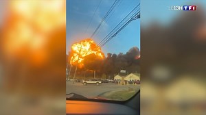 81K views · 895 reactions |  Une immense boule de feu puis un épais panache de fumée. Un avion-cargo s'est écrasé ce mardi près de Louisville, aux États-Unis, quelques secondes seulement après son décollage faisant au moins 7 morts. | TF1 INFO | Facebook