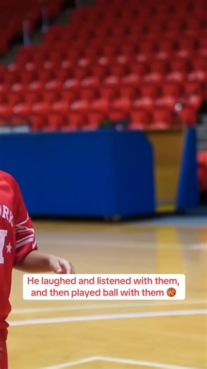 David Duke Jr gave these kids the most special Christmas ❤️ The full story is even better, while we wait for the game to tip-off this afternoon head to his YouTube channel and watch the full vlog to see how he gave back to the Perth community this Christmas. 🎄 bit.ly/4q5tRaf | Perth Wildcats