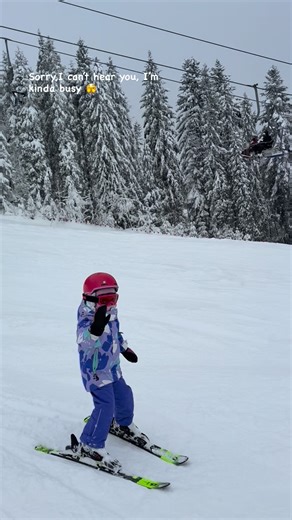 Мія | Як я вже чекала🔥🔥🔥сьогодні катнули всіііііі траси🔥почали з найлегшої,а закінчили маминим падінням на найстрашнішій😂 П.с.який крутий в мене... | Instagram