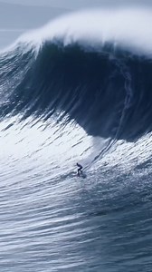 A dance with one of Nazaré’s giants — the same kind of wave that could define this season’s Tow Surfing Challenge! The waiting period starts today. Let the chase begin. 👀. 🏄: Justine Dupont #bigwaves #towchallenge #nazare | Red Bull Surfing