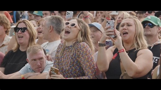 1.4K views · 2.9K reactions | BELFAST 殺殺 super excited to share that i'm heading to you next year to play at Belsonic  absolutely cannot wait to connect with all of you ✨✨ | Alanis Morissette | Facebook