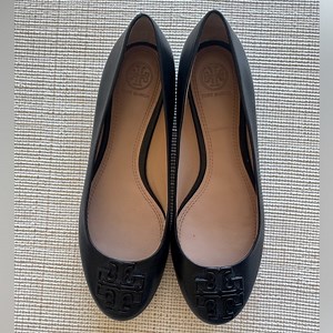 Tory Burch Black Flats with Logo Detail