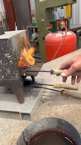 168K views · 701 reactions | TODAY IN THE METAL SHOP ‍ The #teamellis metal shop are busy making a sign for Savers, which features…  Built up aluminium logo  Red powder coating  Halo illumination Keep an eye on our feed to see the completed letters  . . #signs #signage #metalshop #metalworkers #fabrication #3dletters #builtupletters | Ellis Signs | Facebook