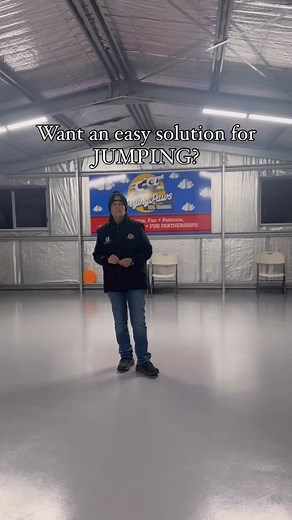 Jumping Up: Why Dogs Do It, and What to Do About It 🐾 If Fox could launch himself into space, he probably would 🚀 Especially when people come home - his whole body turns into a spring. Not the cute “pop up to say hi” kind of jumping… the “could-break-a-nose-if-you’re-not-ready” kind 🤦‍♀️ Jumping is super common. Dogs do it at all ages but for different reasons: 🐶 Puppies jump because they’re small, curious, and trying to get to the most exciting part of you: your face! 🐕‍🦺 Adolescents (lik