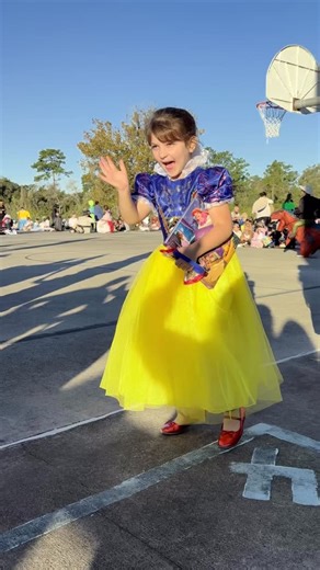For over 30 years, Osteen Elementary has brought stories to life through its beloved Storybook Day parade! 📚✨ Students dressed as their favorite storybook characters and paraded around campus, celebrating the joy of reading and the power of imagination. Here’s to another year of inspiring lifelong readers one chapter at a time! 💫 #WhereEveryFutureBegins Ruben Colón, School Board Member District 5, Volusia County Schools | Volusia County Schools