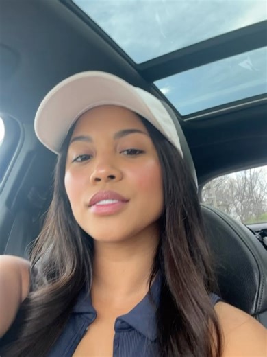 Waiyi on Instagram: "It’s sunny out, country music, on the way to golf…. #golf #golflife #countrymusic"