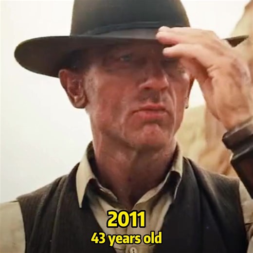 Daniel Craig net worth evolution#evolutionchallenge #throughtheyears #evolution #usa_tiktok #usa #daniel