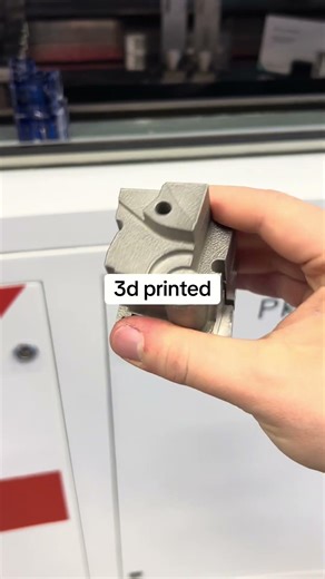A cooling insert for a mold made using 3D printing with LPBF technology.