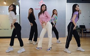 出道3年的韩国女团Saturday 最有出圈的潜质的曲子之一