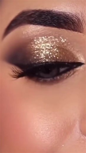 Glitter Eye Makeup Tutorial | Glam Party Eye Look 💖#shorts #shortvideo