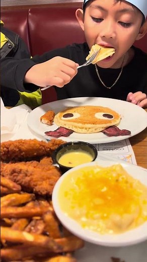 Dinner @denny’s restaurant kids love the food #enjoy #food #Denny’s