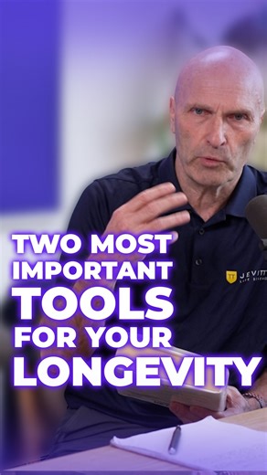 Two numbers can change your health trajectory: VO₂ max and a DEXA scan. In this Jevitty LIVE clip, Jerry breaks down why longevity experts (including Peter Attia) start with these two metrics — and why having real data today becomes invaluable 1, 5, or even 20 years from now. Your wearable tracks VO₂ max. Your DEXA scan shows your muscle, fat, and bone health. Together, they give you a roadmap for the decades ahead. 🎥 Full episode here: https://youtu.be/1A9alED2fzQ 📍 DEXA scans available at Bo