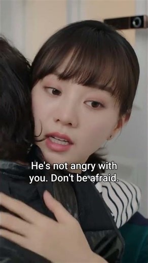 💋Oops! The baby accidentally pushes the CEO into her arms!🤣