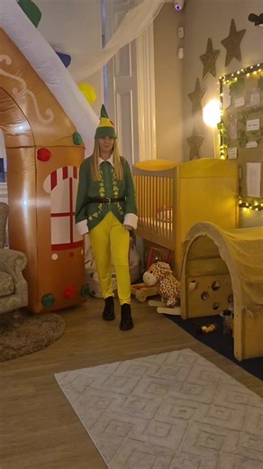 Hiiii Buddy Elf! 👋 Buddy was so excited to see Santa today that he ran straight in for a cuddle 🎅 Such joyful moments remind us how much children thrive with familiar and trusted faces! ✨