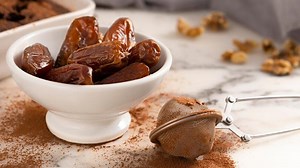 Soaked Or Dry Dates, Which Is The Healthier Way To Consume It?