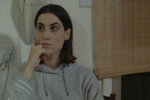 Η γη της Ελιάς επεισόδιο 16 Β' Μέρος - Β' Κύκλος: Η Αντιγόνη σε πανικό - Τι θα της συμβεί; | Τι θα δούμε;